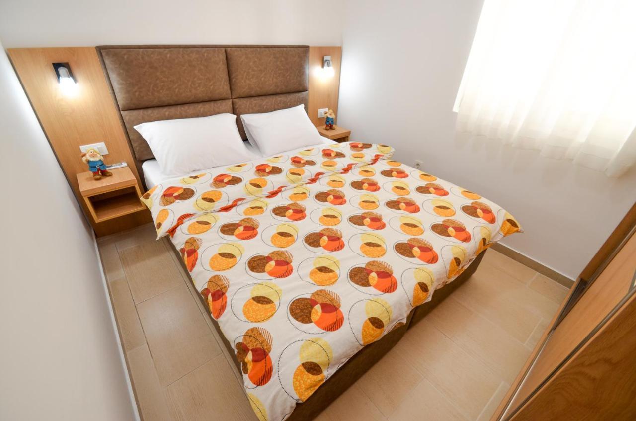 בודווה Apartments Ivanovic מראה חיצוני תמונה